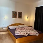 Christine アパート *