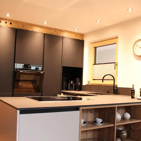 Christine カウナータール